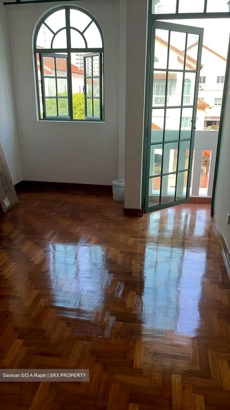 Westwood Crescent (D22), Terrace #563113891